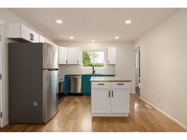 909 Willshire Dr, Fort Collins, CO 80521