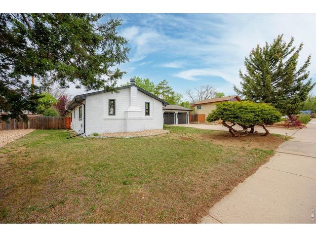 909 Willshire Dr, Fort Collins, CO 80521