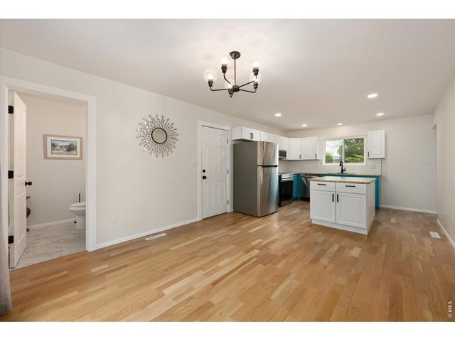 909 Willshire Dr, Fort Collins, CO 80521