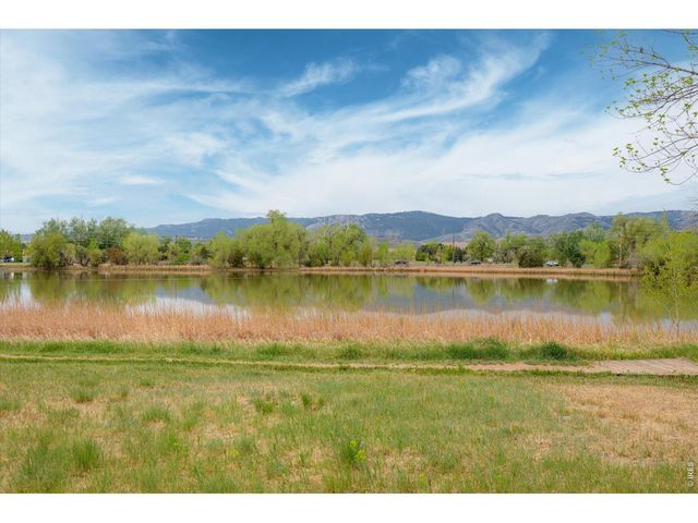 909 Willshire Dr, Fort Collins, CO 80521