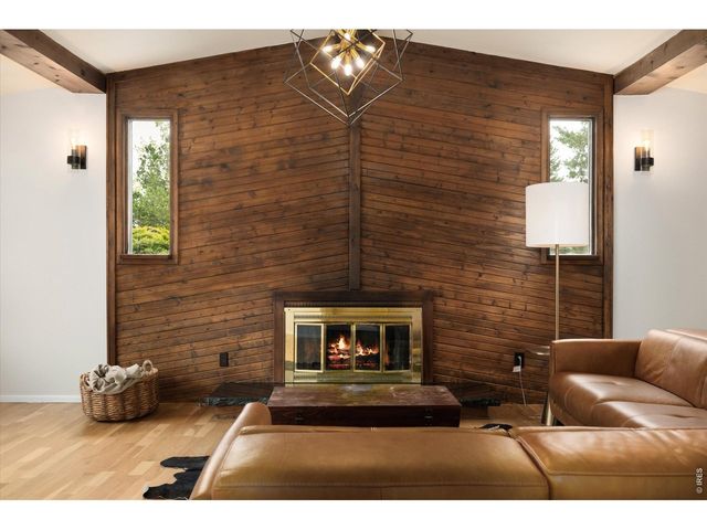 909 Willshire Dr, Fort Collins, CO 80521