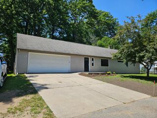 533 Seminole Road, Norton Shores City, MI 49444