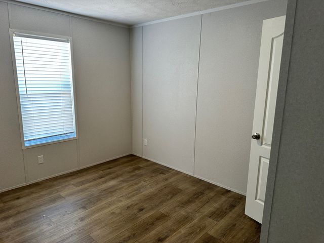915 Arkansas River Drive, Granbury, TX 76048