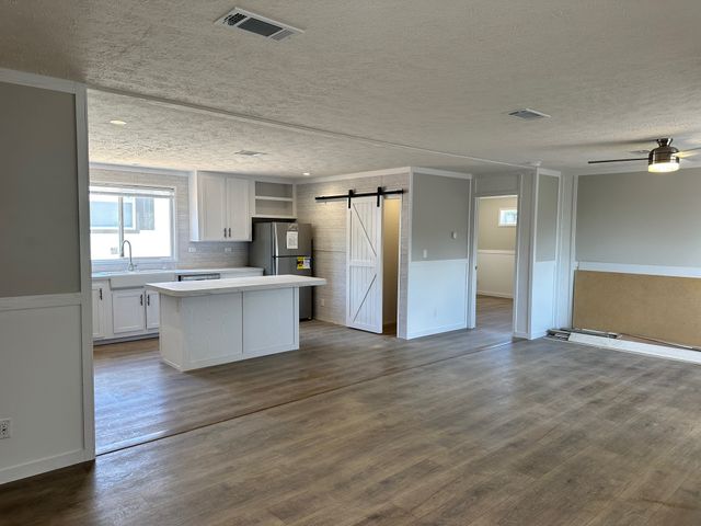915 Arkansas River Drive, Granbury, TX 76048