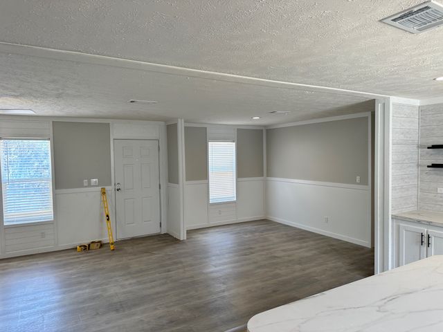 915 Arkansas River Drive, Granbury, TX 76048