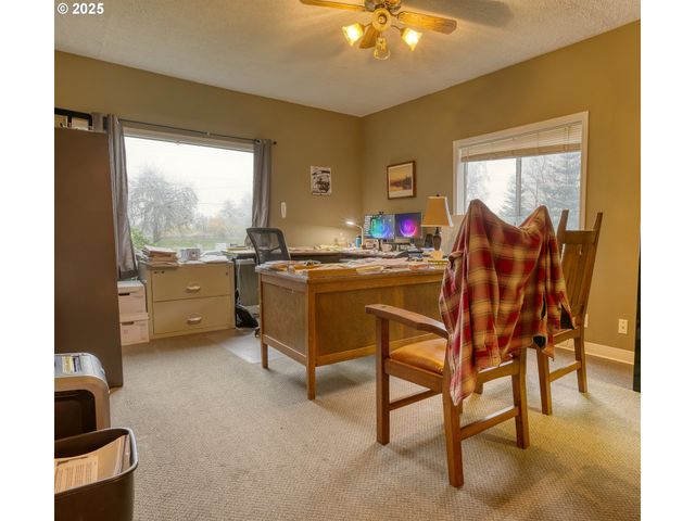 27001 Nw SAINT HELENS Rd, Scappoose, OR 97056