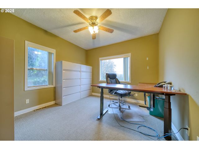 27001 Nw SAINT HELENS Rd, Scappoose, OR 97056