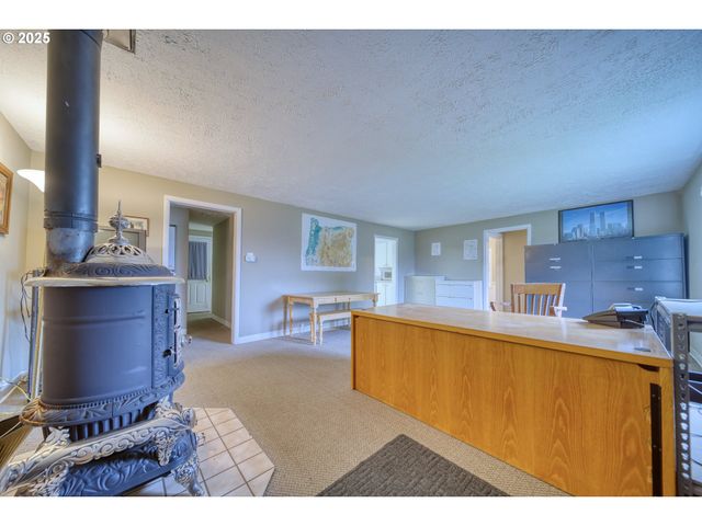 27001 Nw SAINT HELENS Rd, Scappoose, OR 97056