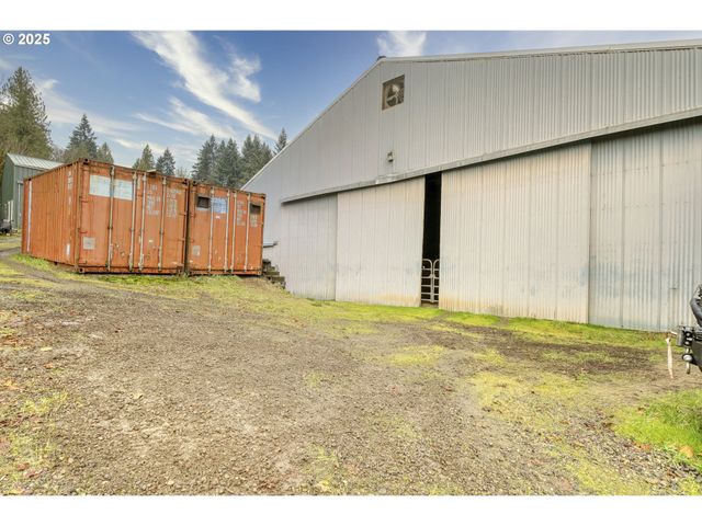 27001 Nw SAINT HELENS Rd, Scappoose, OR 97056