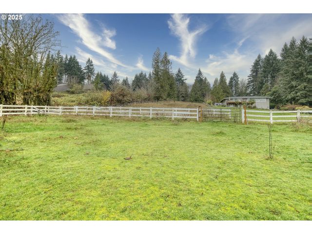27001 Nw SAINT HELENS Rd, Scappoose, OR 97056