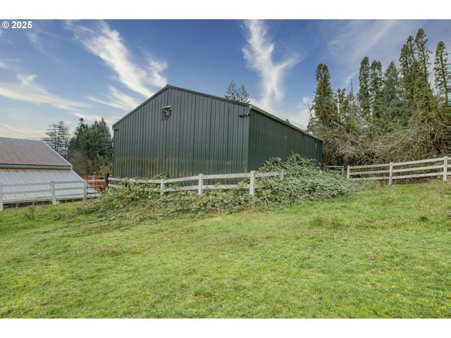 27001 Nw SAINT HELENS Rd, Scappoose, OR 97056