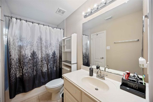 7602 Crystal Isle Lane, Humble, TX 77396