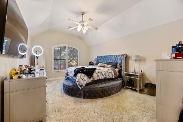 7602 Crystal Isle Lane, Humble, TX 77396