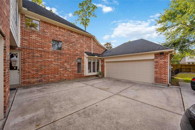 7602 Crystal Isle Lane, Humble, TX 77396