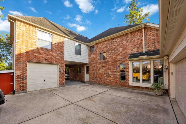 7602 Crystal Isle Lane, Humble, TX 77396