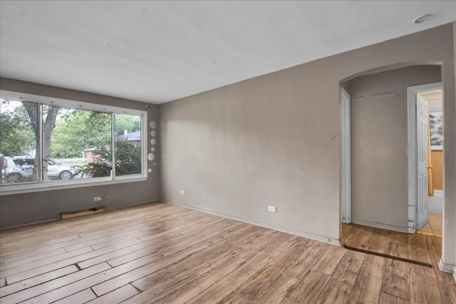 9302 S Rhodes Avenue, Chicago, IL 60619