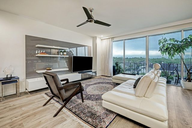 2200 Willowick Road 4E, Houston, TX 77027
