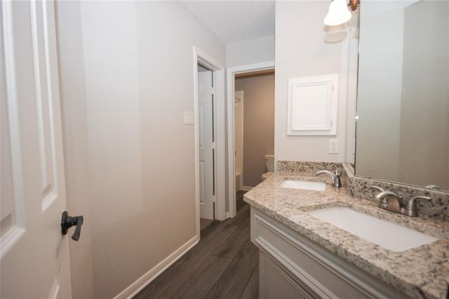 2905 Autumn Creek Drive, Friendswood, TX 77546