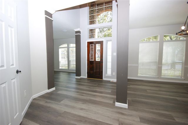 2905 Autumn Creek Drive, Friendswood, TX 77546