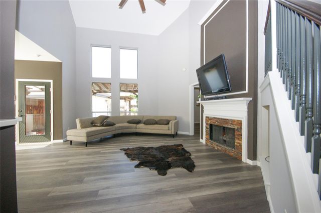 2905 Autumn Creek Drive, Friendswood, TX 77546