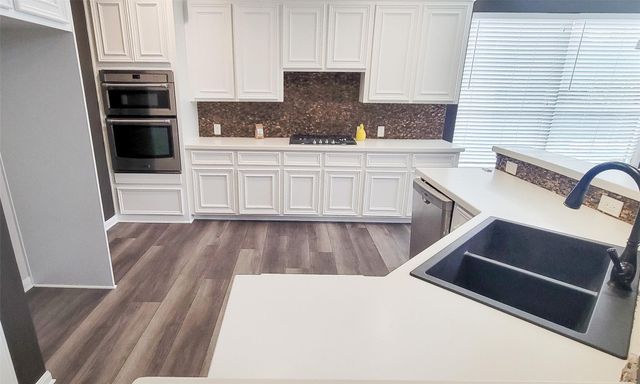 2905 Autumn Creek Drive, Friendswood, TX 77546