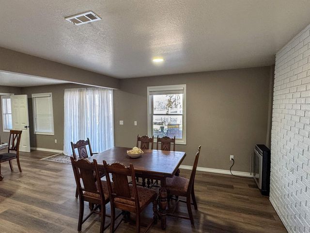 408 S Shore Dr, Horseshoe Bend, AR 72512