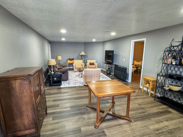 408 S Shore Dr, Horseshoe Bend, AR 72512