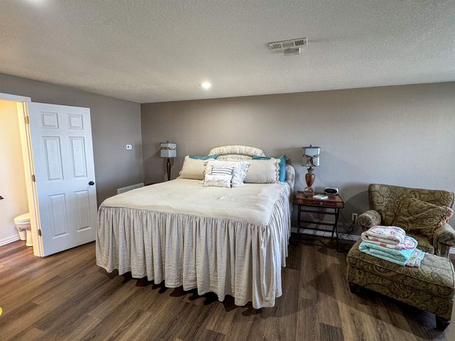 408 S Shore Dr, Horseshoe Bend, AR 72512