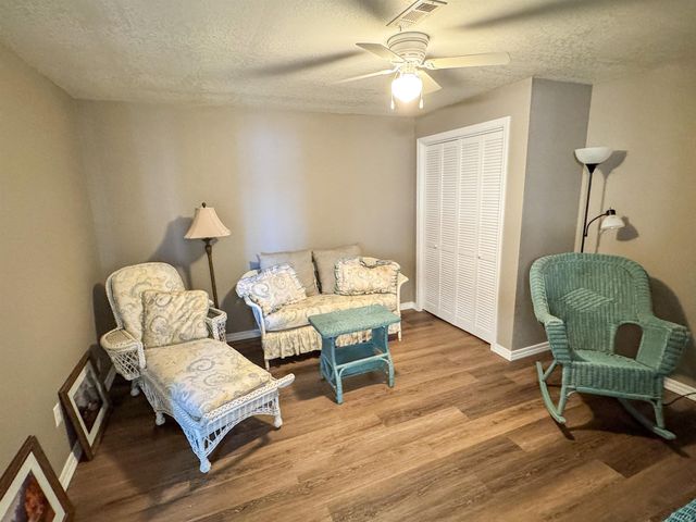408 S Shore Dr, Horseshoe Bend, AR 72512