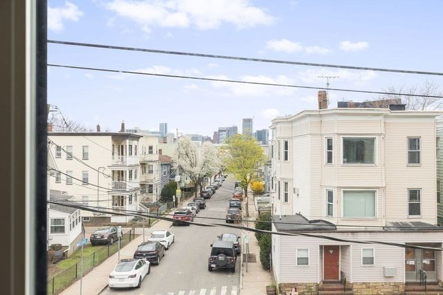 197 Washington St 307, Somerville, MA 02143