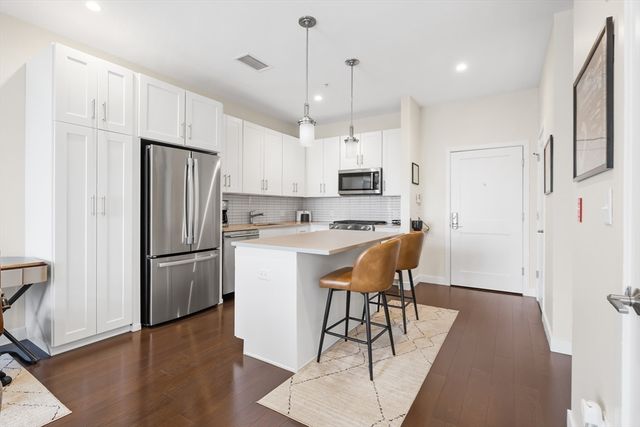 197 Washington St 307, Somerville, MA 02143