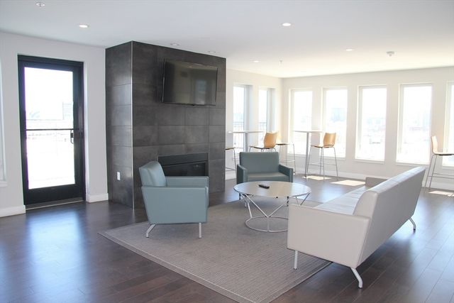 197 Washington St 307, Somerville, MA 02143