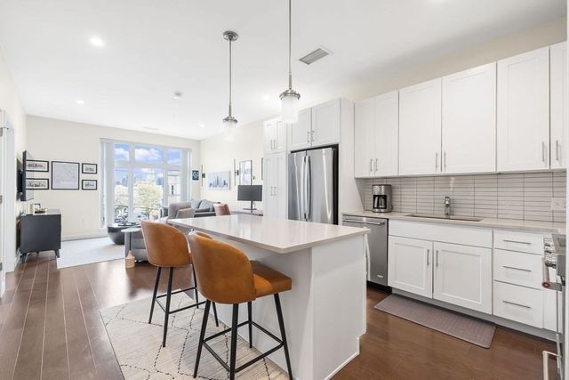 197 Washington St 307, Somerville, MA 02143