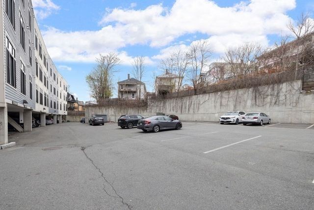 197 Washington St 307, Somerville, MA 02143