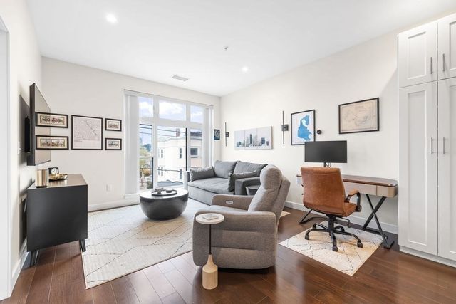 197 Washington St 307, Somerville, MA 02143