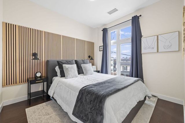 197 Washington St 307, Somerville, MA 02143