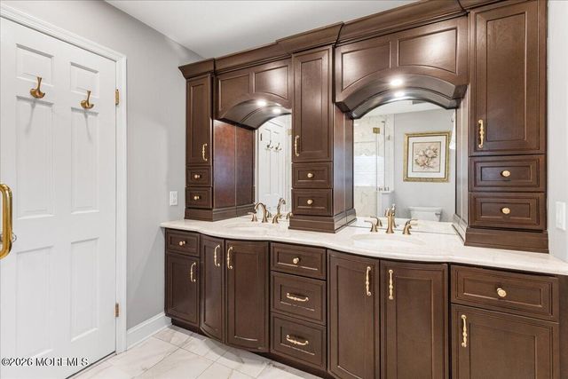 6 Woodhollow Drive, Holmdel, NJ 07733