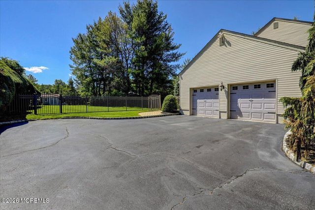 6 Woodhollow Drive, Holmdel, NJ 07733