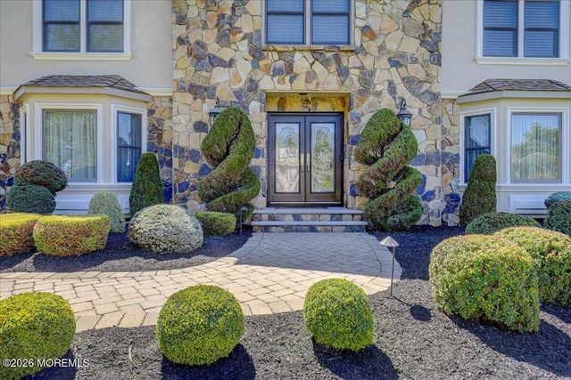 6 Woodhollow Drive, Holmdel, NJ 07733