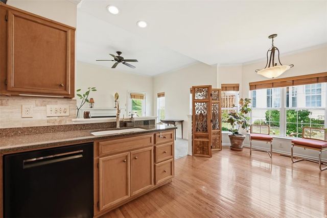 124 Willow Drive, Easton, PA 18045