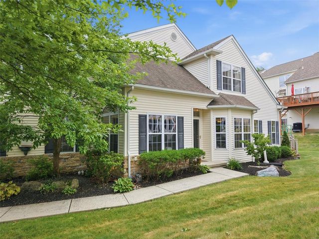 124 Willow Drive, Easton, PA 18045