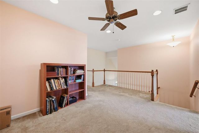 124 Willow Drive, Easton, PA 18045