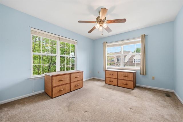 124 Willow Drive, Easton, PA 18045