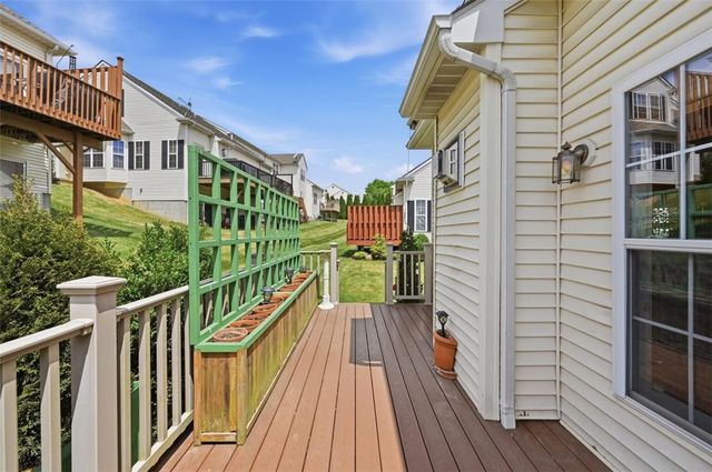 124 Willow Drive, Easton, PA 18045