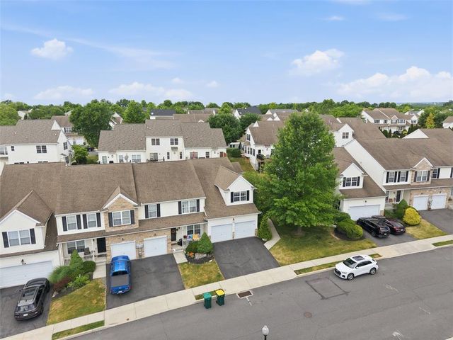 124 Willow Drive, Easton, PA 18045