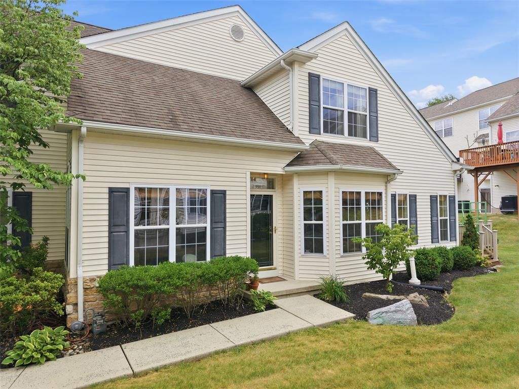 124 Willow Drive, Easton, PA 18045