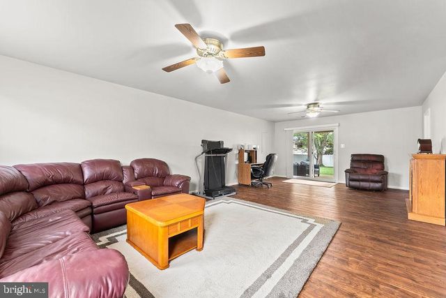 40 THORNBERRY LN, Stafford, VA 22556