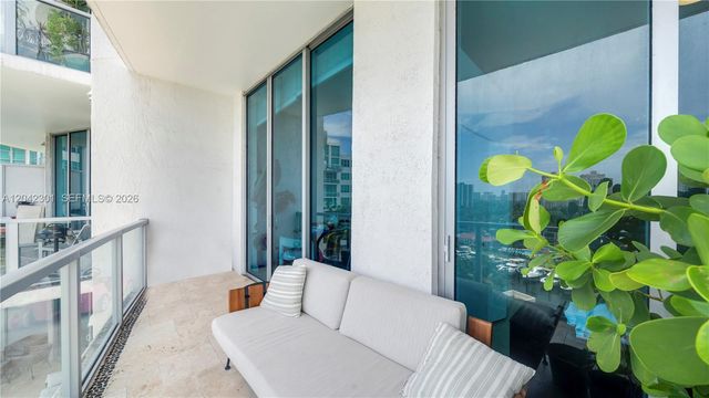 3029 NE 188th Street 822, Aventura, FL 33180