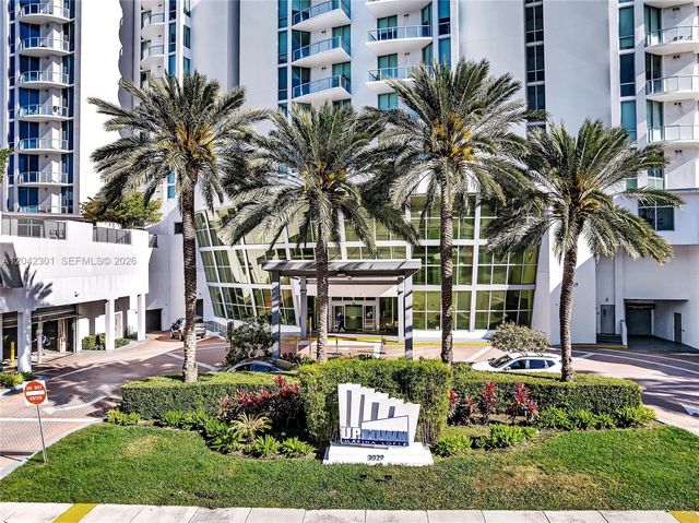 3029 NE 188th Street 822, Aventura, FL 33180