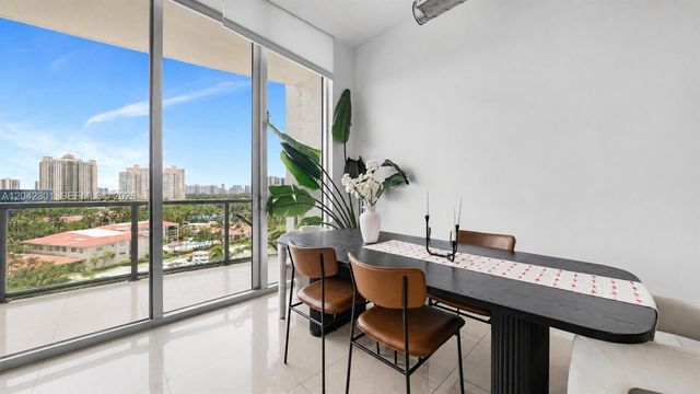 3029 NE 188th Street 822, Aventura, FL 33180
